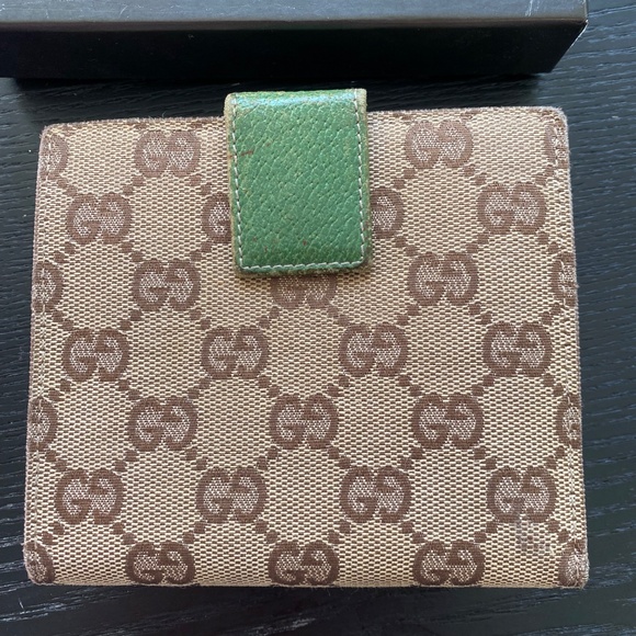 Gucci Vintage Green Wallet - Picture 3 of 8